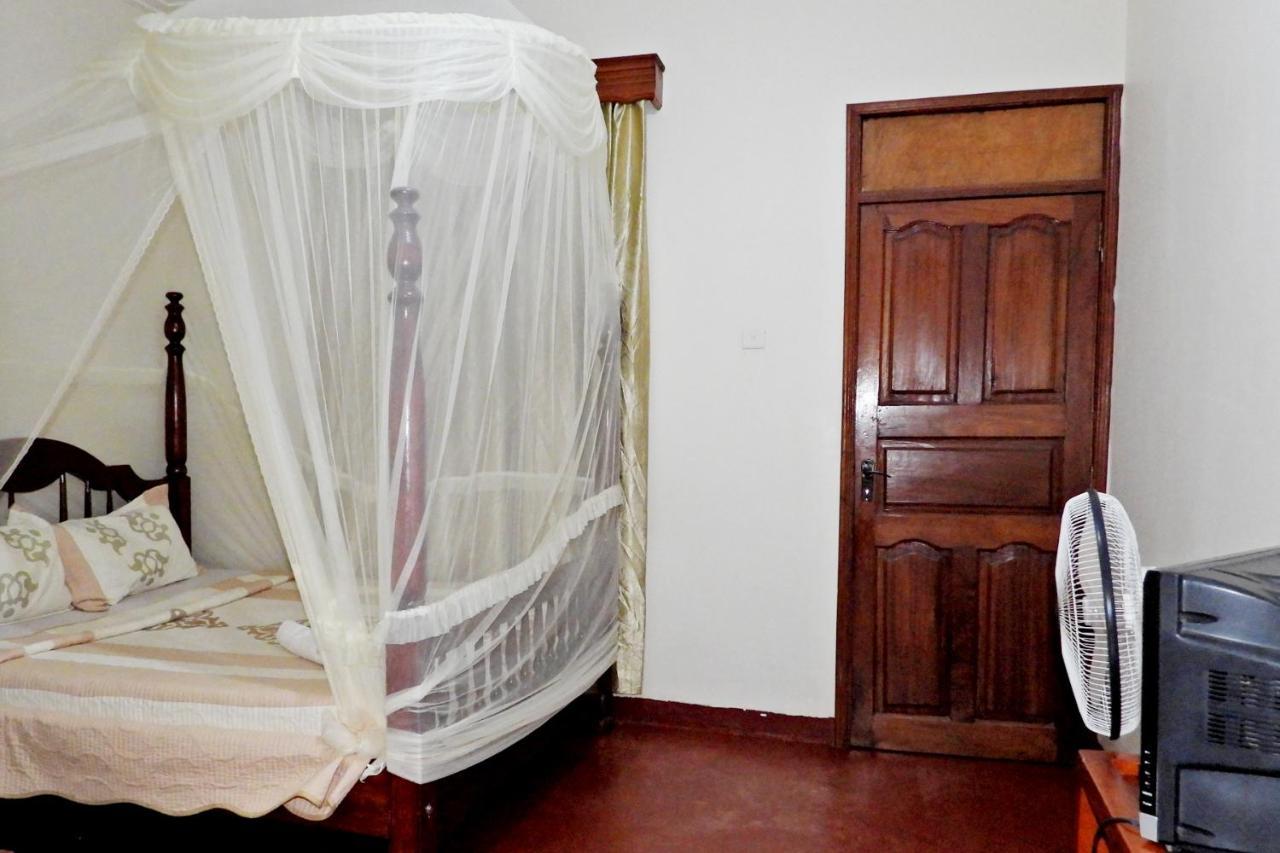 Skyway Hotel Εντέμπε Εξωτερικό φωτογραφία