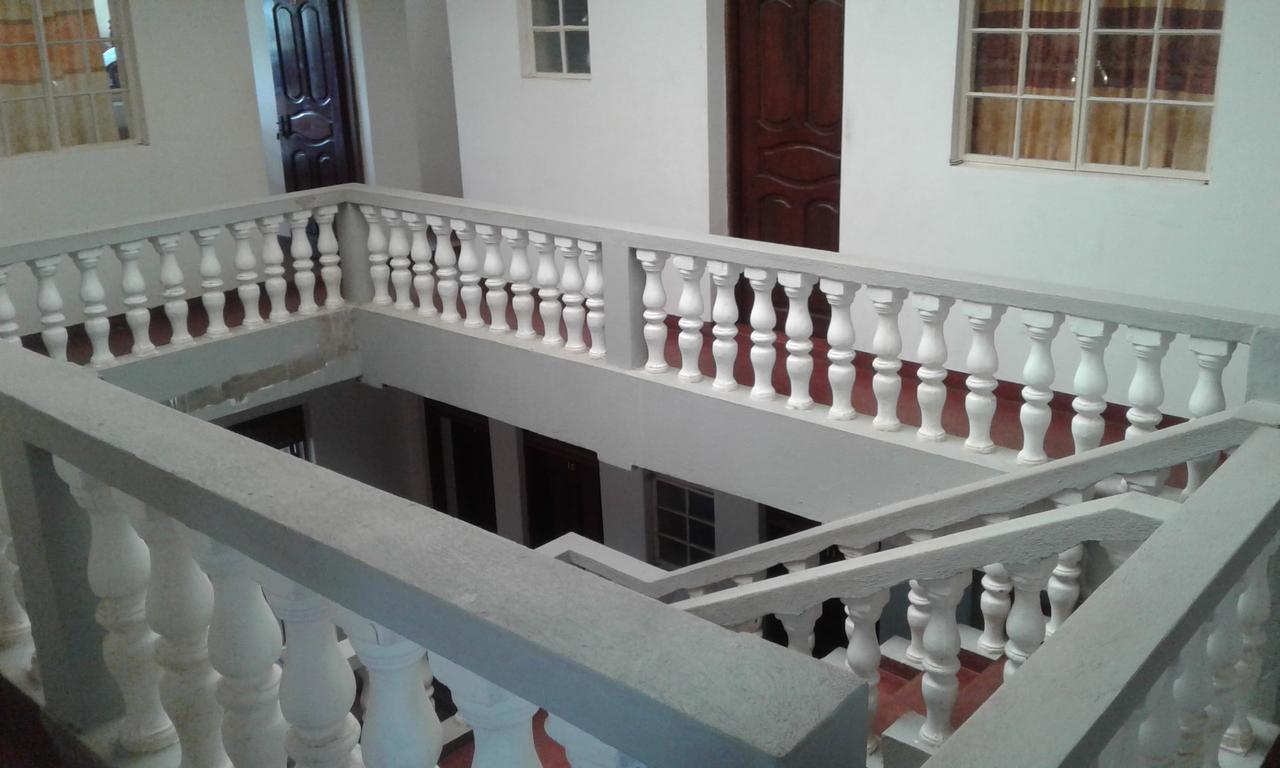 Skyway Hotel Εντέμπε Εξωτερικό φωτογραφία